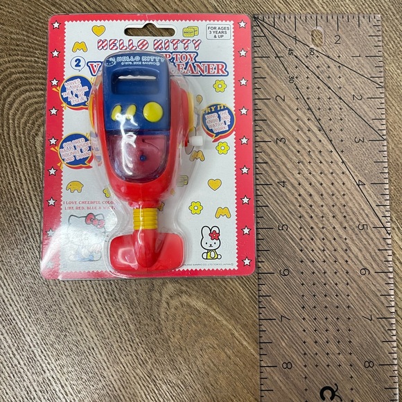 Hello Kitty Wind Up Toys Vacuum and Washing Machine Set of 2 - Picture 3 of 3